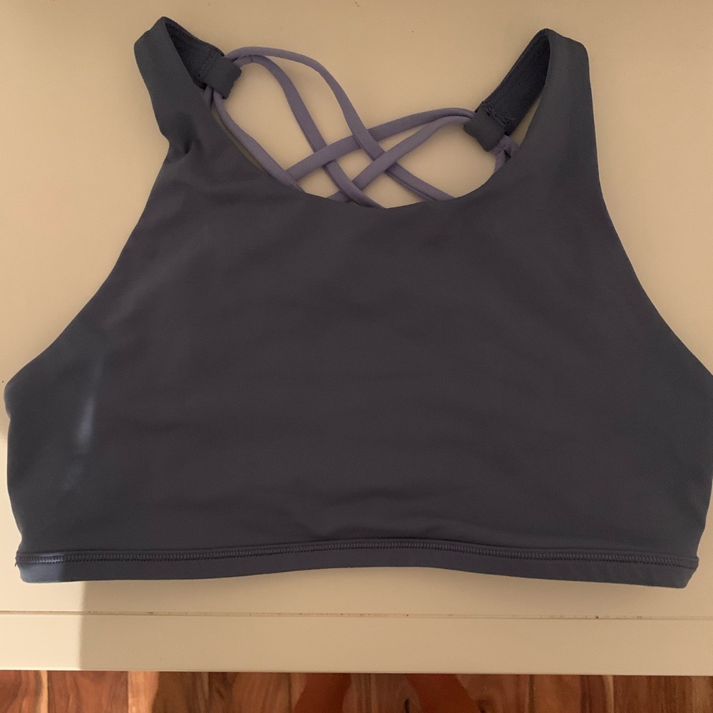 lululemon sports bra
